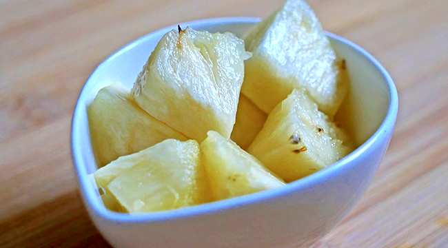 小玉パインのカット